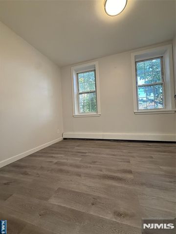 113 Banta 1, Garfield, NJ 07026