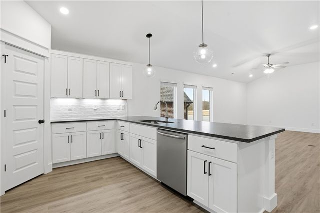 2812 Buckside Street, Springdale, AR 72762