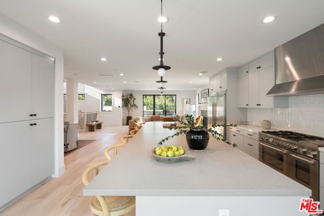 1609 N Coronado Street, Los Angeles, CA 90026