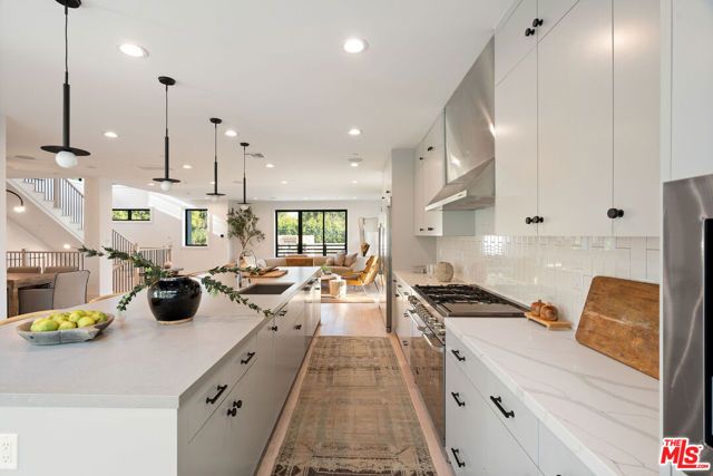 1609 N Coronado Street, Los Angeles, CA 90026