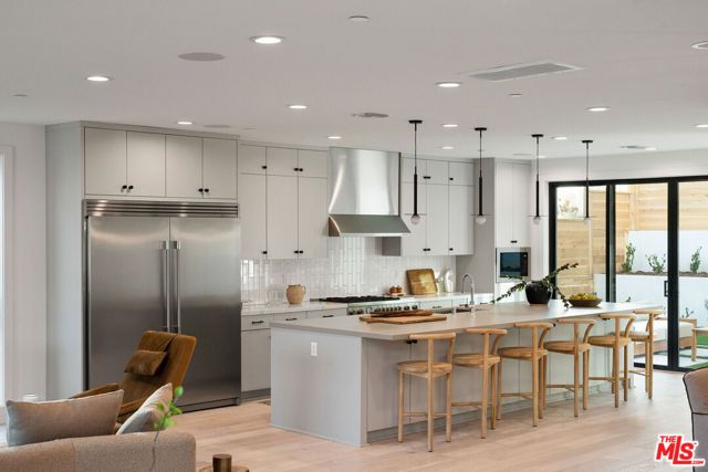 1609 N Coronado Street, Los Angeles, CA 90026