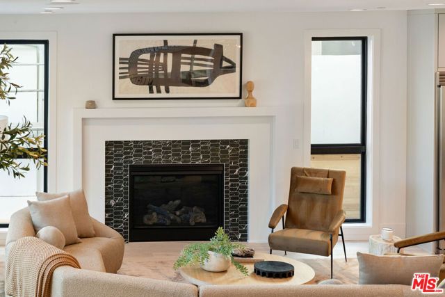 1609 N Coronado Street, Los Angeles, CA 90026