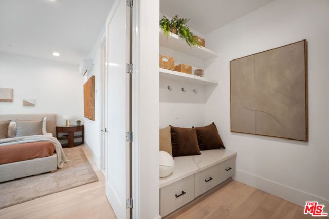 1609 N Coronado Street, Los Angeles, CA 90026