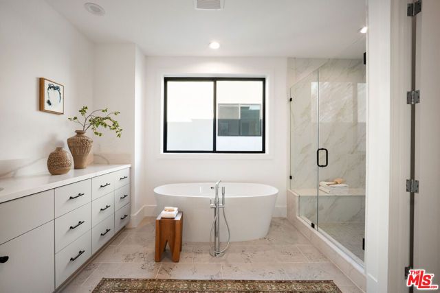 1609 N Coronado Street, Los Angeles, CA 90026