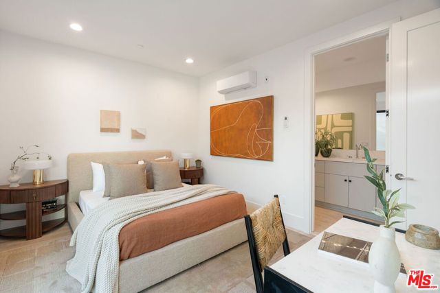 1609 N Coronado Street, Los Angeles, CA 90026