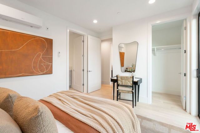 1609 N Coronado Street, Los Angeles, CA 90026