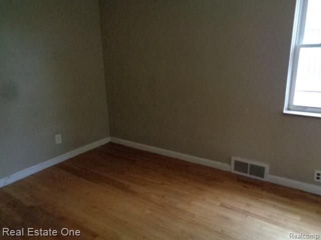 18927 Stansbury Street, Detroit, MI 48235