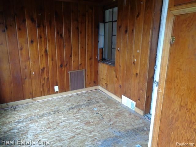 18927 Stansbury Street, Detroit, MI 48235