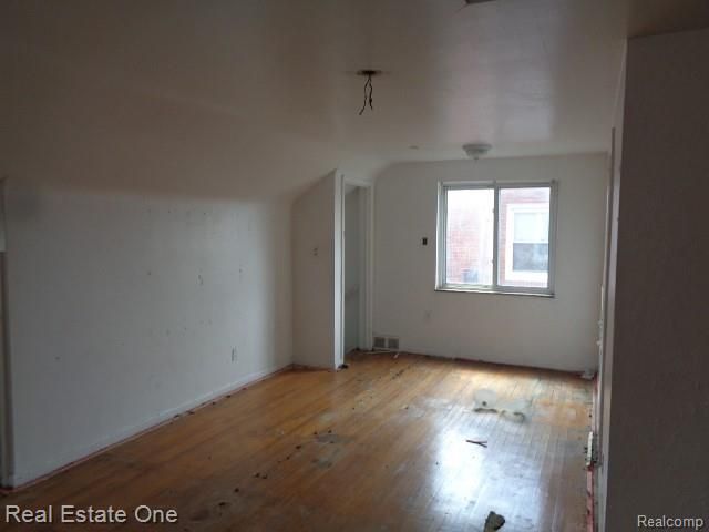 18927 Stansbury Street, Detroit, MI 48235