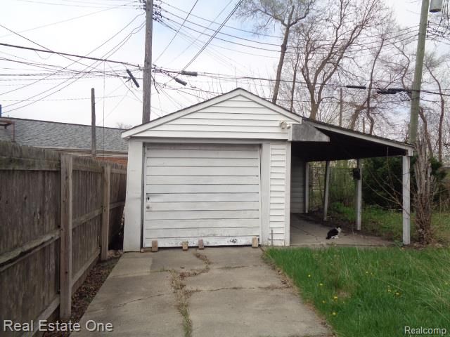 18927 Stansbury Street, Detroit, MI 48235