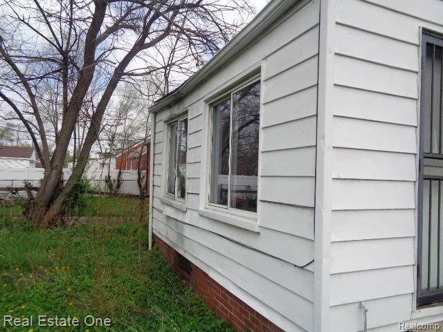 18927 Stansbury Street, Detroit, MI 48235