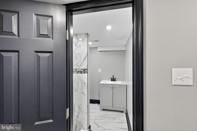 3807 OLD YORK RD, Baltimore, MD 21218