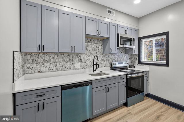 3807 OLD YORK RD, Baltimore, MD 21218