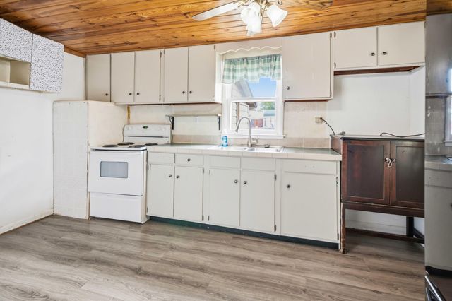 299 Tate Drive, Monticello, KY 42633