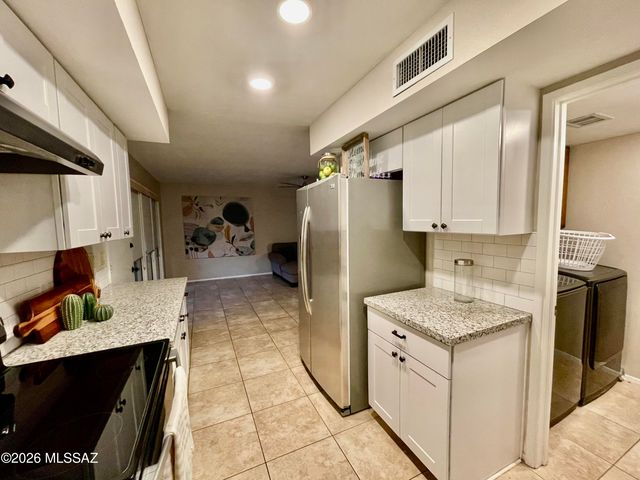 2434 N Shade Tree Circle, Tucson, AZ 85715