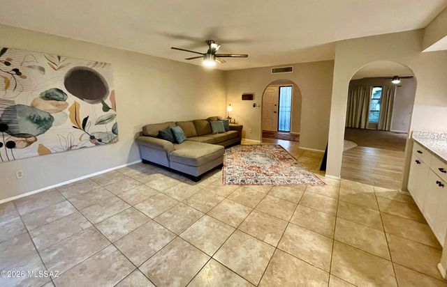 2434 N Shade Tree Circle, Tucson, AZ 85715