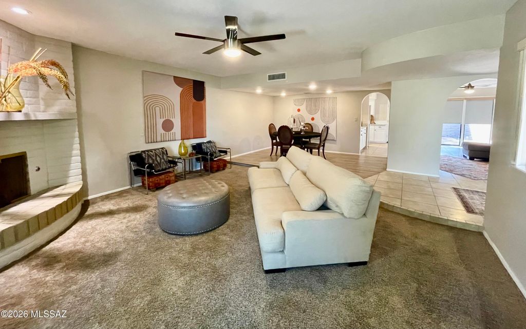 2434 N Shade Tree Circle, Tucson, AZ 85715