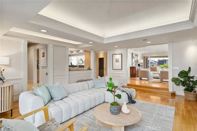 5585 E Corso Di Napoli, Long Beach, CA 90803