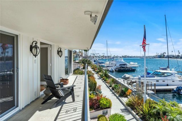 5585 E Corso Di Napoli, Long Beach, CA 90803