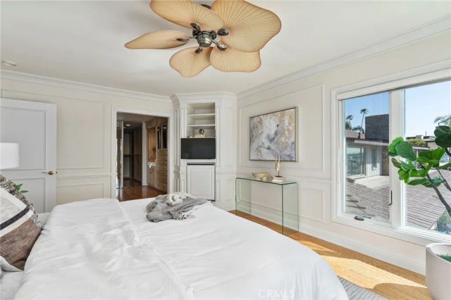5585 E Corso Di Napoli, Long Beach, CA 90803
