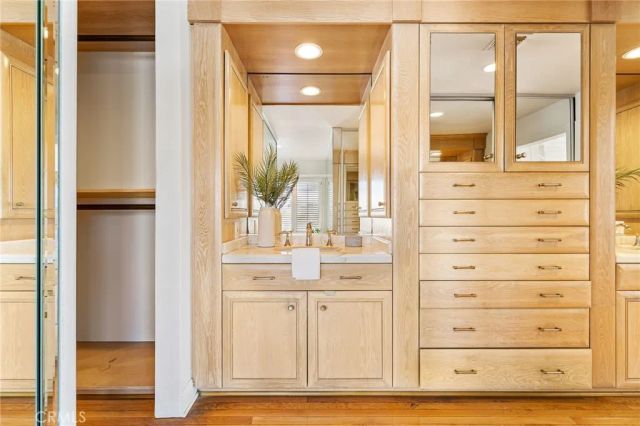 5585 E Corso Di Napoli, Long Beach, CA 90803