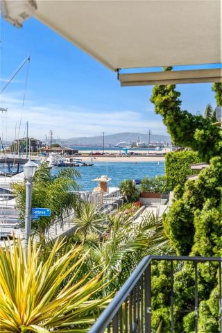 5585 E Corso Di Napoli, Long Beach, CA 90803