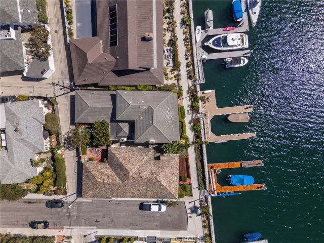 5585 E Corso Di Napoli, Long Beach, CA 90803