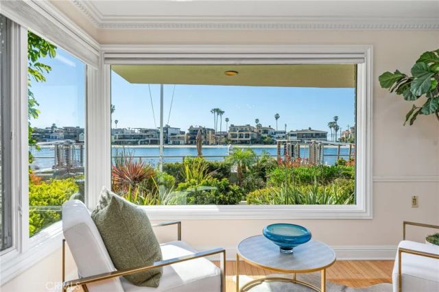 5585 E Corso Di Napoli, Long Beach, CA 90803