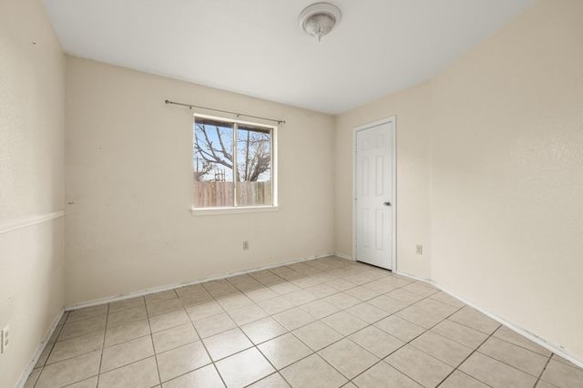 607 Saunders DR, Round Rock, TX 78664