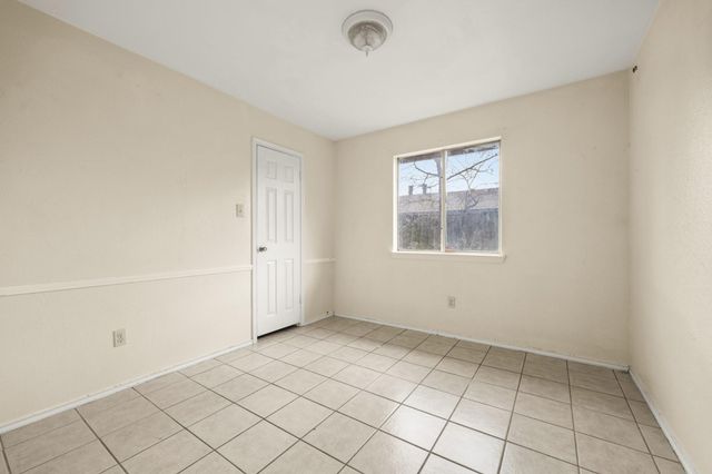 607 Saunders DR, Round Rock, TX 78664