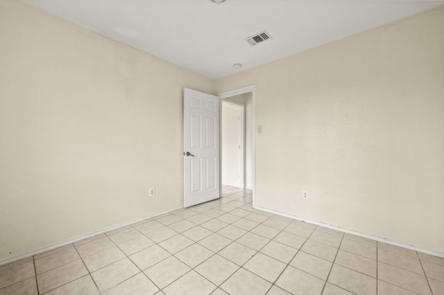 607 Saunders DR, Round Rock, TX 78664