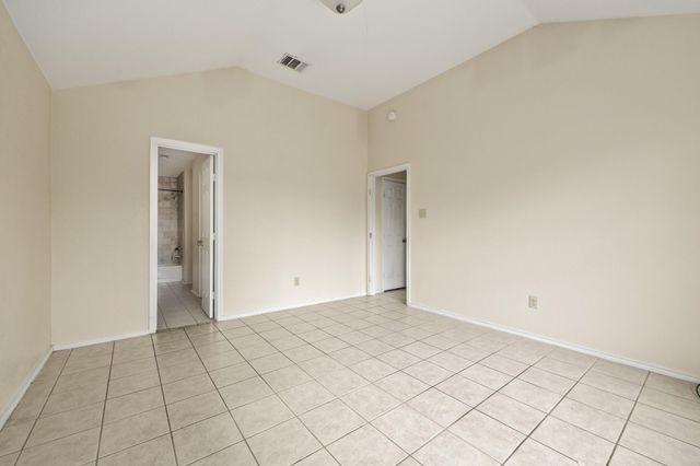 607 Saunders DR, Round Rock, TX 78664