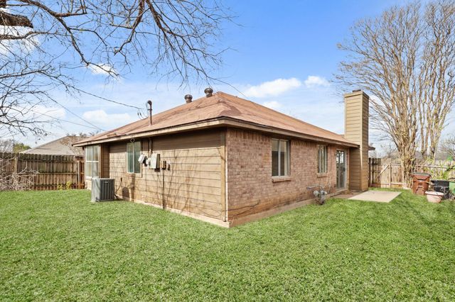 607 Saunders DR, Round Rock, TX 78664