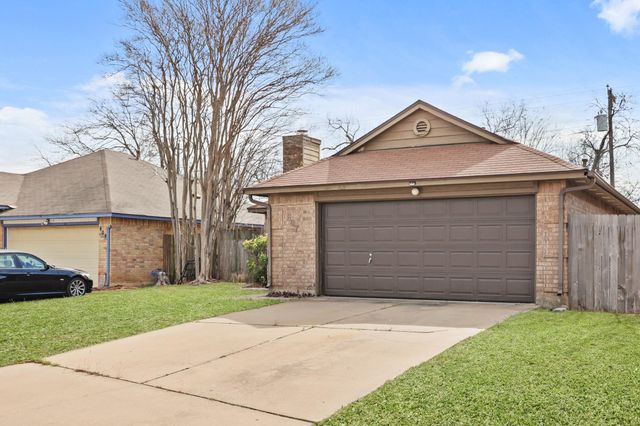 607 Saunders DR, Round Rock, TX 78664