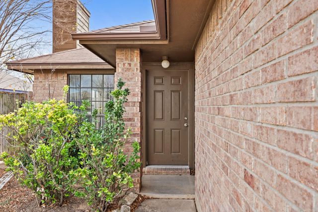 607 Saunders DR, Round Rock, TX 78664