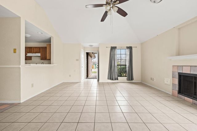 607 Saunders DR, Round Rock, TX 78664