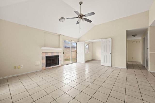 607 Saunders DR, Round Rock, TX 78664