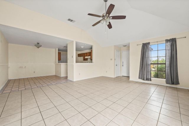 607 Saunders DR, Round Rock, TX 78664