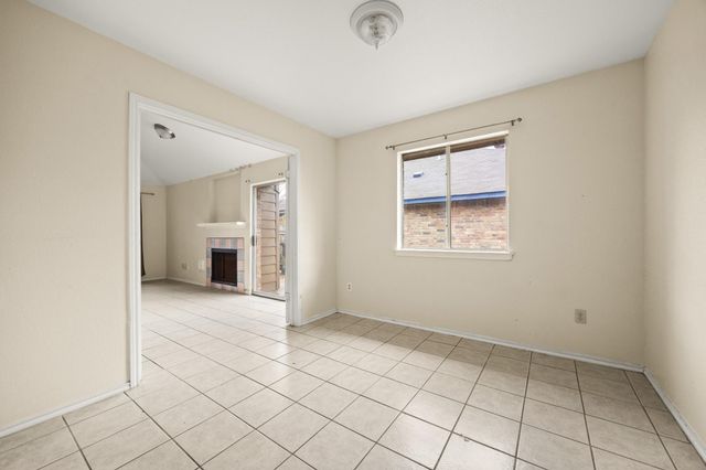 607 Saunders DR, Round Rock, TX 78664