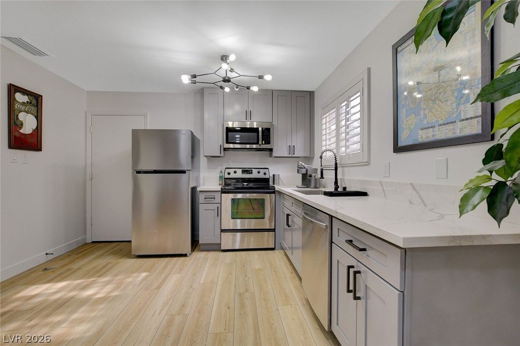 4273 Hazelcrest Drive, Las Vegas, NV 89121 — photo 3