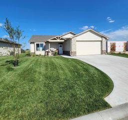 1257 E Park Glen Ct, Clearwater, KS 67026
