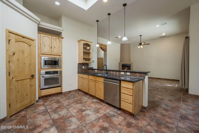 4664 Mesa Rico Drive, Las Cruces, NM 88011