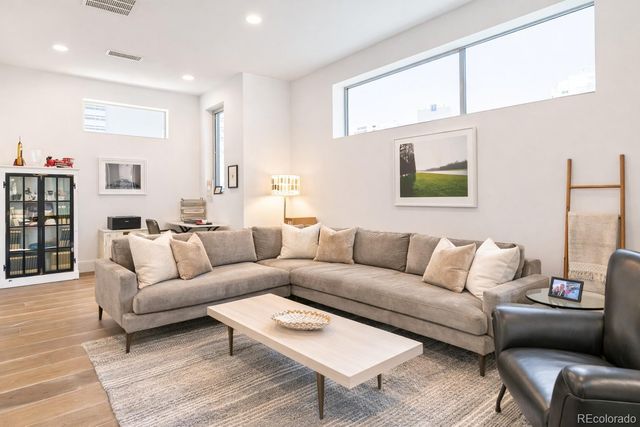 61 W 10th Avenue, Denver, CO 80204