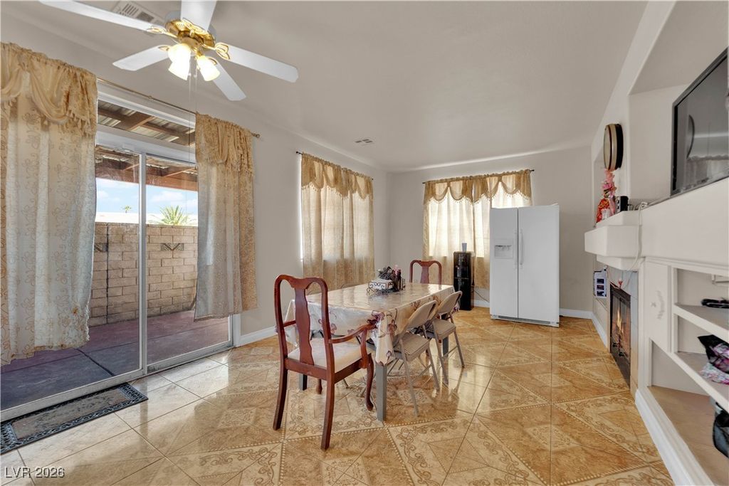 Image 10 of property listing at 6536 Castor Tree Way, Las Vegas, NV 89108