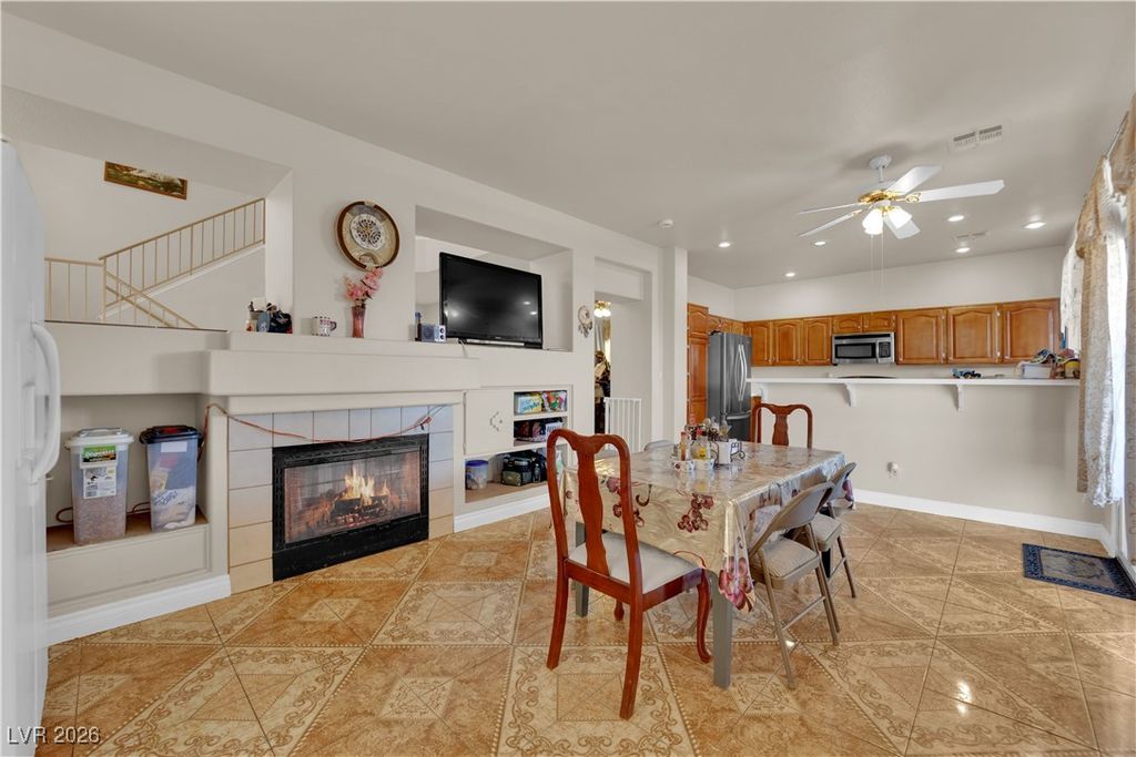 Image 12 of property listing at 6536 Castor Tree Way, Las Vegas, NV 89108