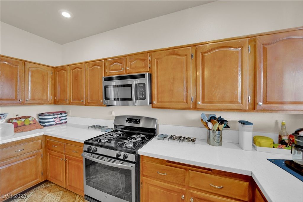 Image 16 of property listing at 6536 Castor Tree Way, Las Vegas, NV 89108