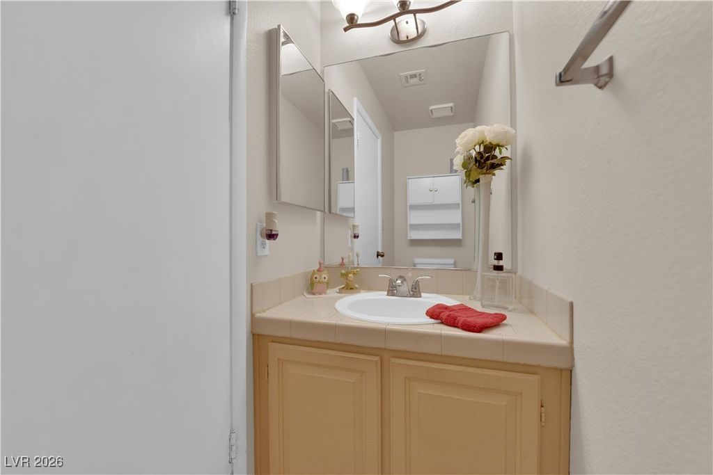 Image 20 of property listing at 6536 Castor Tree Way, Las Vegas, NV 89108