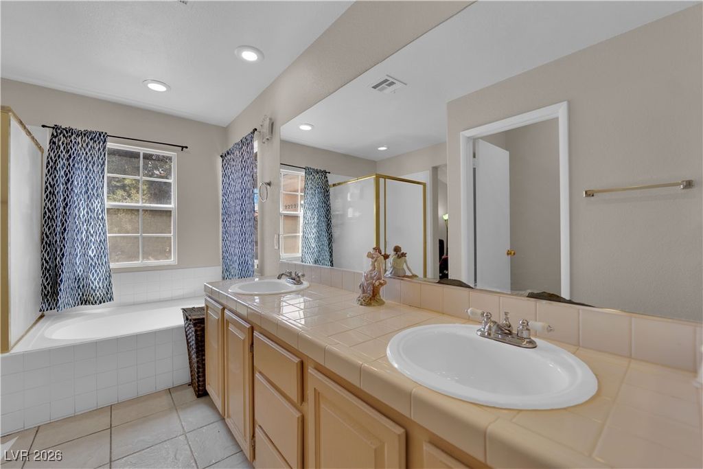 Image 26 of property listing at 6536 Castor Tree Way, Las Vegas, NV 89108