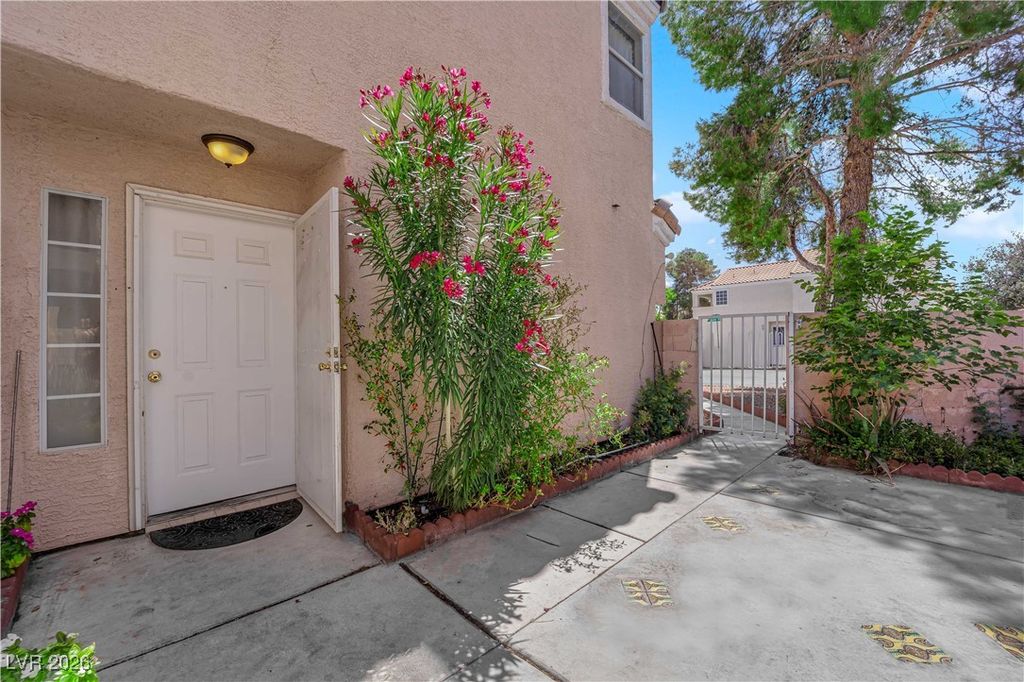 Image 38 of property listing at 6536 Castor Tree Way, Las Vegas, NV 89108