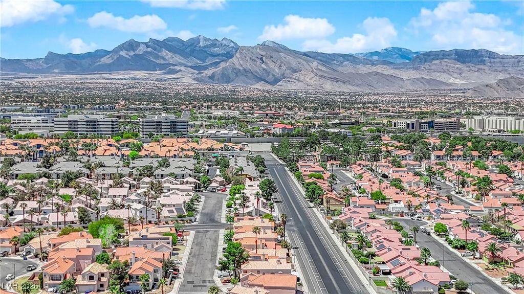 Image 50 of property listing at 6536 Castor Tree Way, Las Vegas, NV 89108